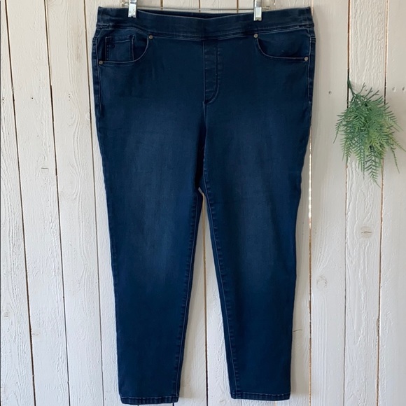 Gloria Vanderbilt Denim - Women’s Plus Gloria Vanderbilt Jeans